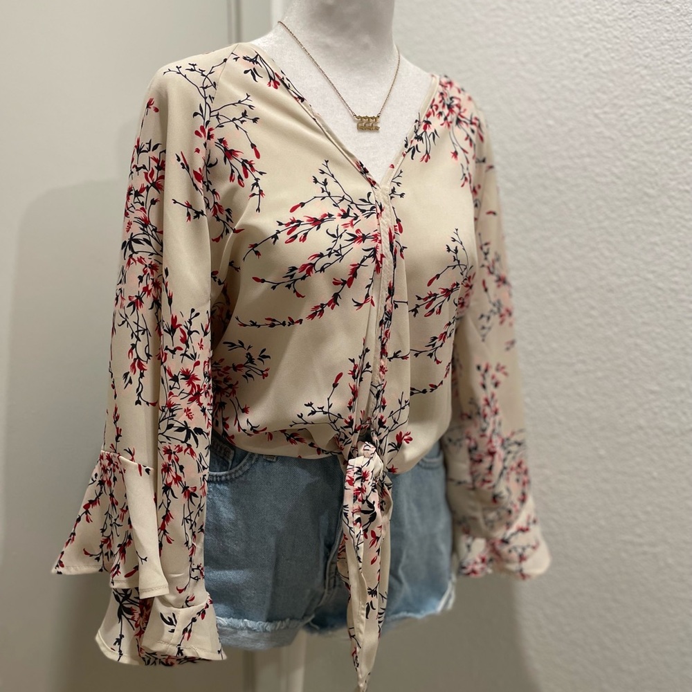 Sienna Sky Ivory White, Red, & Navy Floral Tie-Front Bell Sleeve Blouse - S